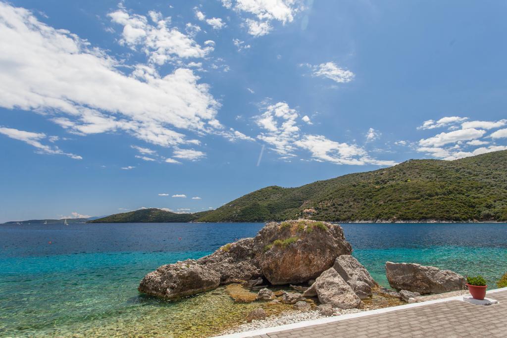 Ionio Sea Poros Studios Mikros Gialos Eksteriør bilde